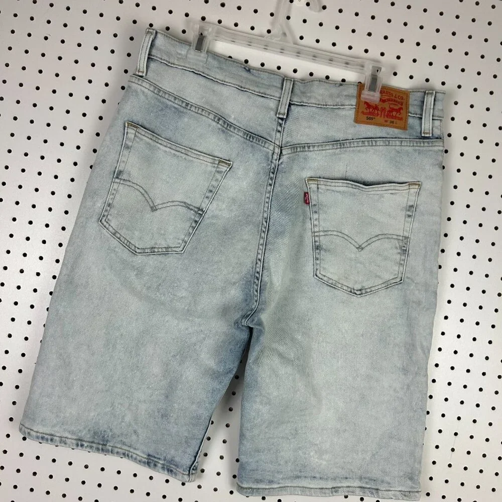 Levi's 569 Jean Shorts Size‎ 36 Light Wash Cotton Denim Stretch Modern Wide Leg